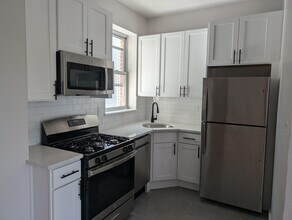 Building Photo - 68 Gardner Ave