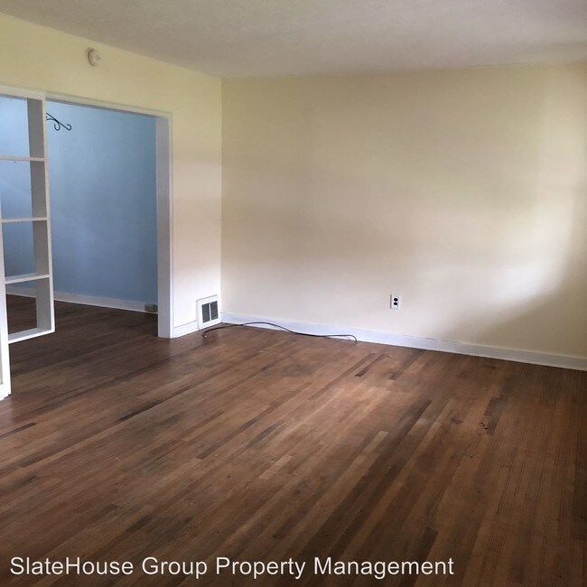 Building Photo - 3 br, 1 bath House - 214 Playground Dr WSTGE