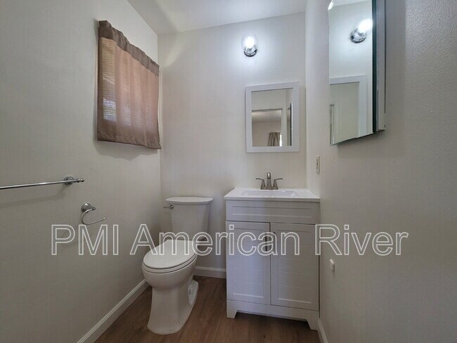 Foto del edificio - 619 Williams St