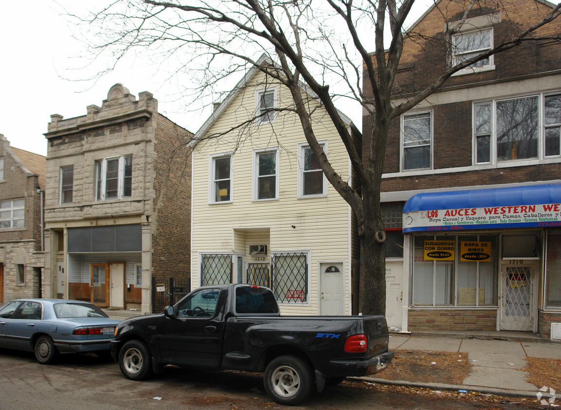 Building Photo - 1712 W 48th St