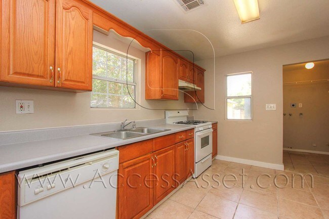 Building Photo - 295 S Estudillo Ave