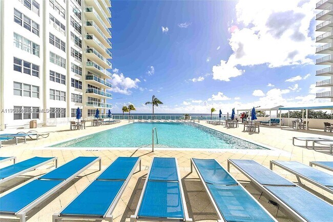 Foto del edificio - 3900 Galt Ocean Dr