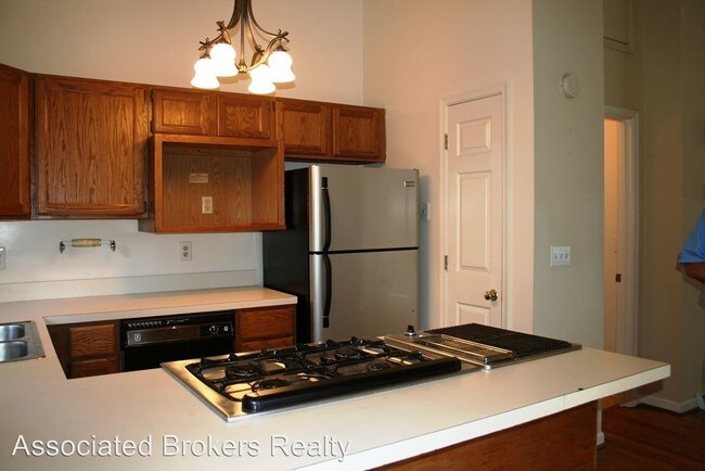 Foto del edificio - 500 Moseley Dr