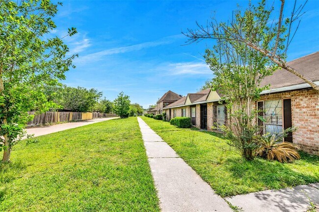 Building Photo - 111 Casa Grande Dr