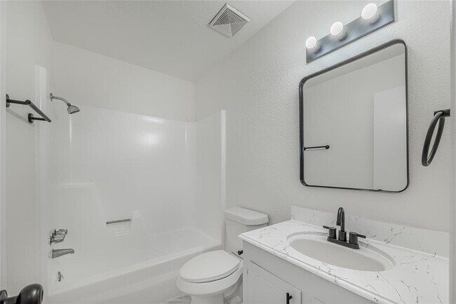 Foto del edificio - 1803 Country Village Blvd