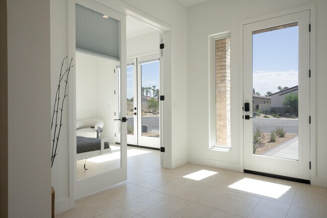 Building Photo - 57535 Cherrywood Pl