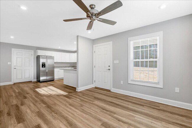 Foto del edificio - New Construction 3 Bedroom/2 Bathroom Homes with Garage