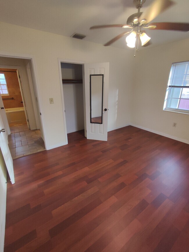 Foto del edificio - 2955 SW 38th Ave