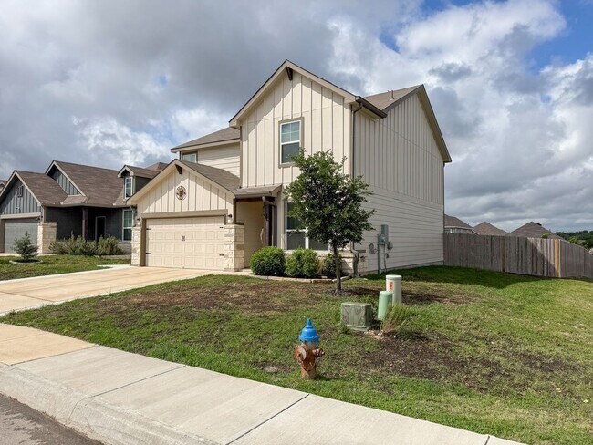 Foto del edificio - Well Maintained 3 bedroom 2.5 bath in COMAL ISD!