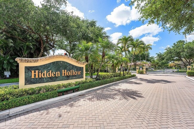 Building Photo - 104 Hidden Hollow Dr