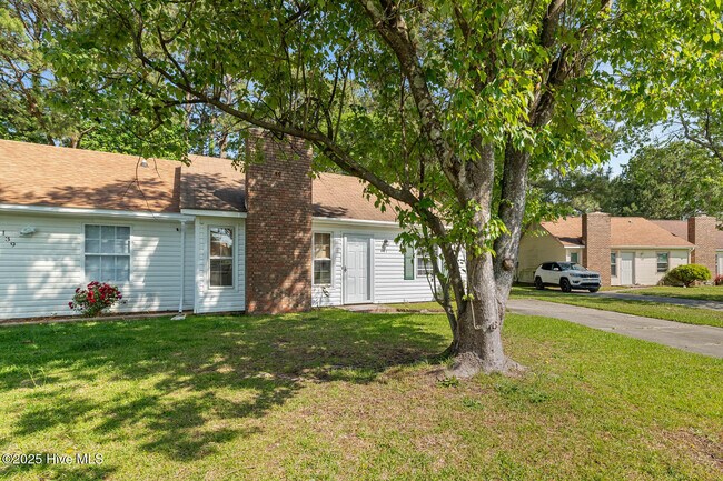 Building Photo - 141 Pine Crest Dr