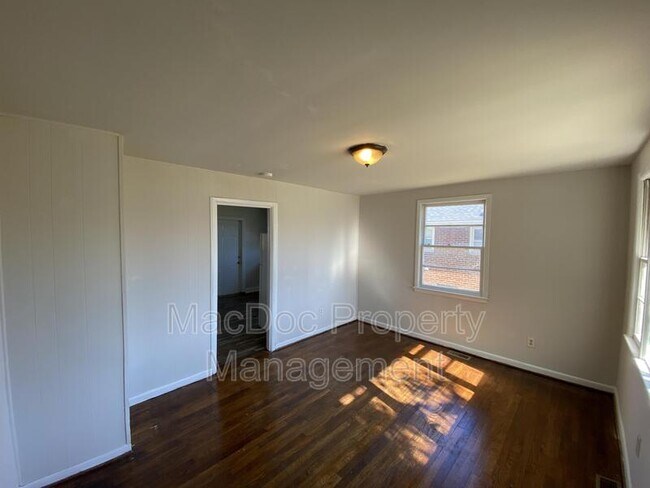 Building Photo - 405 McKinney St