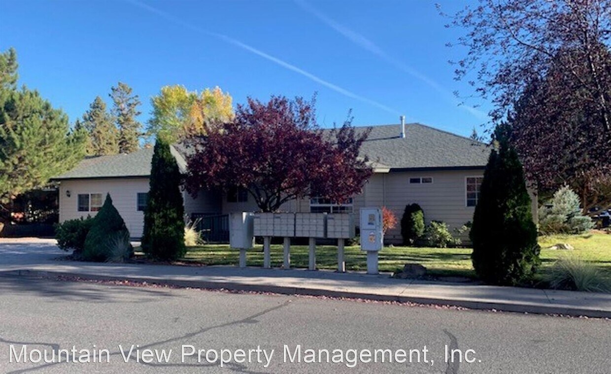 Primary Photo - 5 br, 3 bath House - 2209 NE Wells Acres Rd.