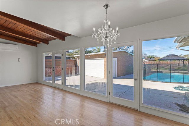 Foto del edificio - 5741 E 23rd St