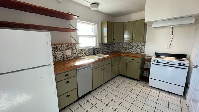 Building Photo - 3 Bedroom Single Family Home in Spokane