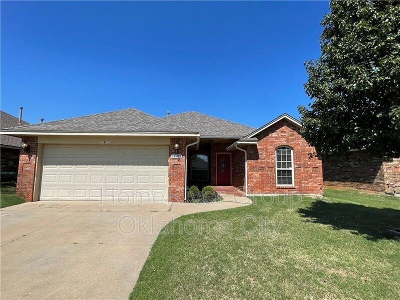10701 SW 33rd Terrace, Yukon, OK 73099 House Rental in Yukon, OK