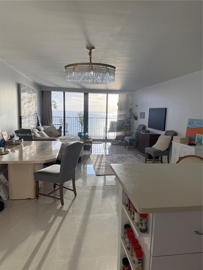 Foto del edificio - 2101 S Ocean Dr