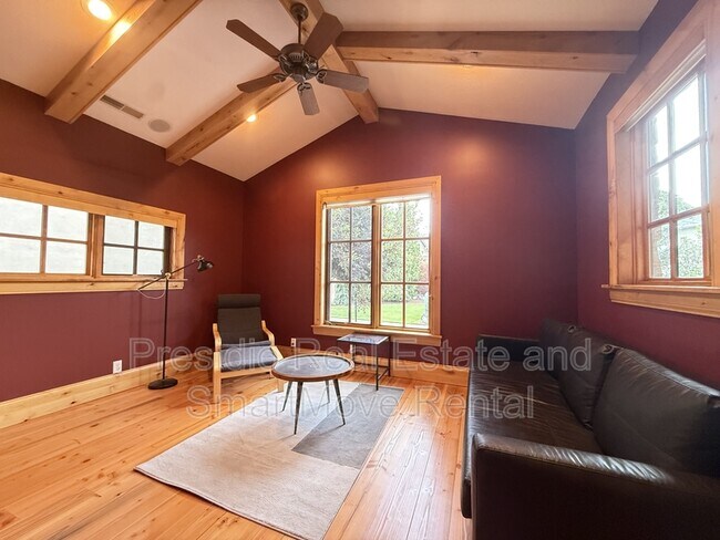 Foto del edificio - 606 Holly Haven Cir