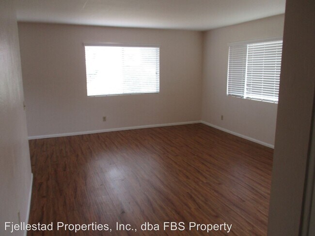 Building Photo - Z1309 S Juniper St