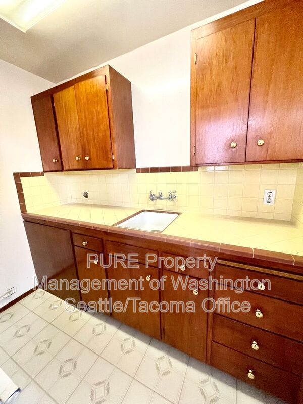 Foto del edificio - 1212 N 49th St
