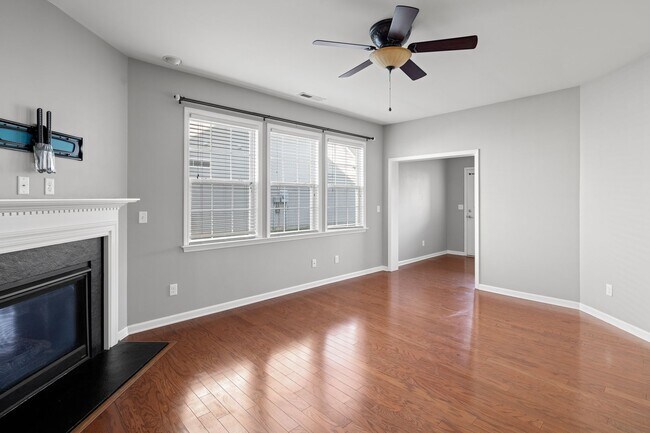 Building Photo - Wonderful Home in Arden