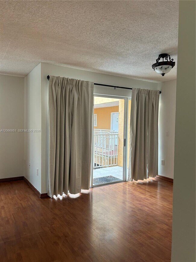 Foto del edificio - 6245 SW Kendale Lakes Cir
