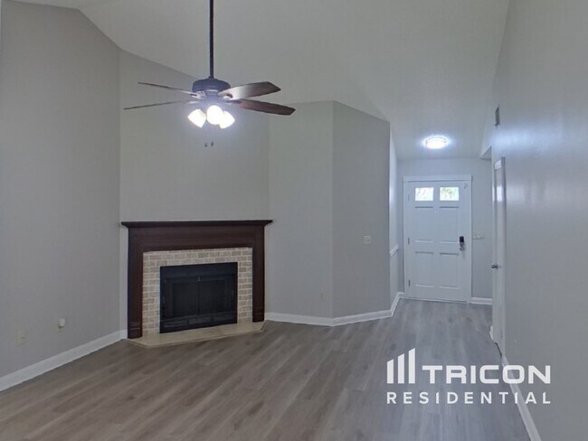 Foto del edificio - 2015 Branch Tree Ln
