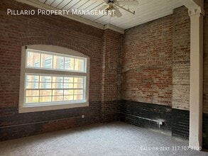 Building Photo - 401 N 10th St