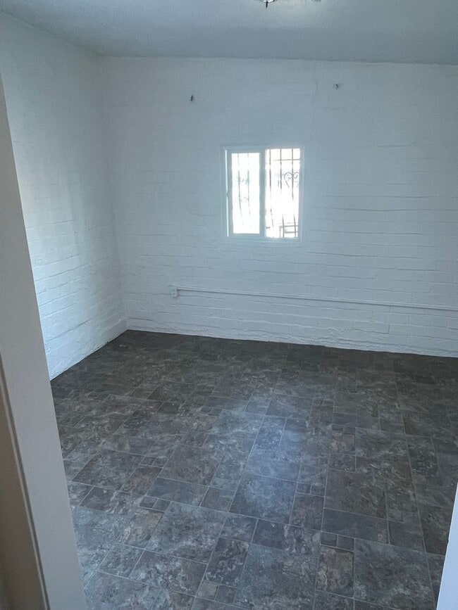 Building Photo - Cozy Studio/Small One-Bedroom Encinitas, CA