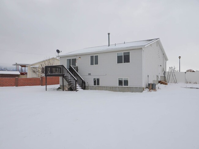 Building Photo - Beautiful Home in West Valley