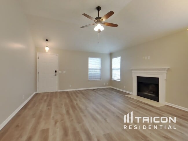 Building Photo - 911 Celeste Ct