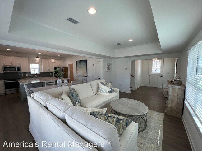 Building Photo - 3 br, 2.5 bath House - 4685 Casablanca Drive