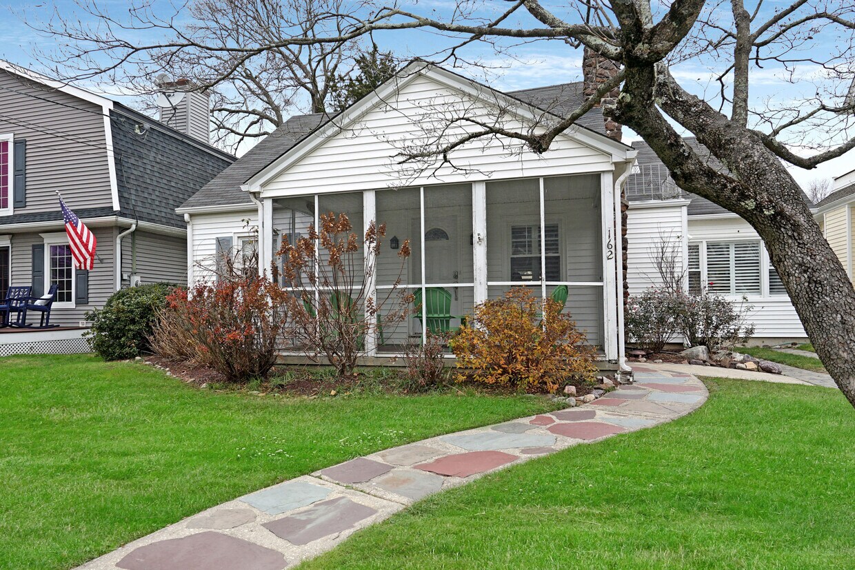 Primary Photo - 162 Fletcher Ave