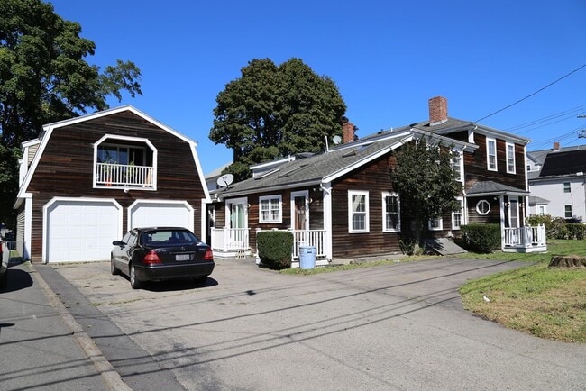 Building Photo - 220 E Squantum St