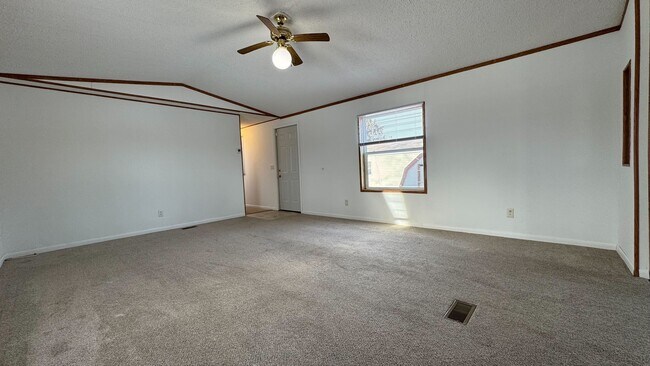 Building Photo - 2004 Falcon Terrace NW