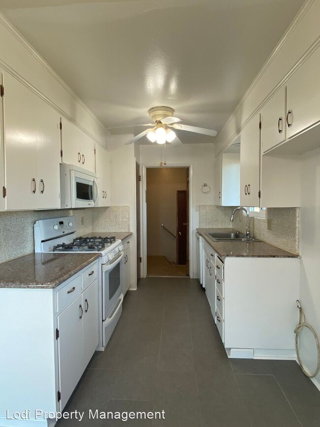 Building Photo - 3 br, 2 bath House - 26572 N Dustin Road