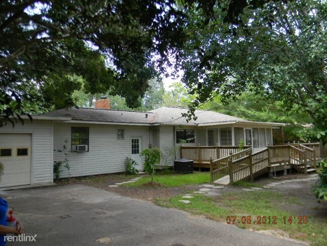 Foto del edificio - 3 br, 2 bath House - 423 W Marigold Ave
