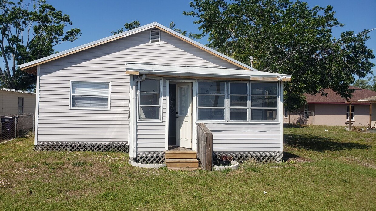 Primary Photo - 3 bedroom 1 bath