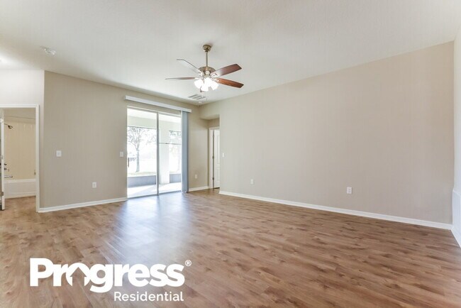 Foto del edificio - 5928 Rutherford Rd