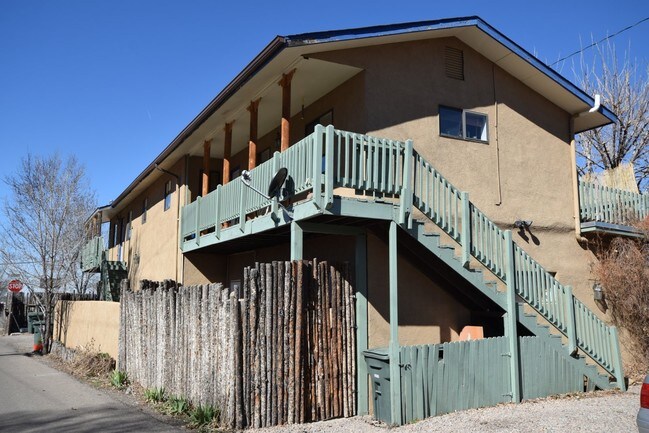 Building Photo - Santa Fe  - 5 units