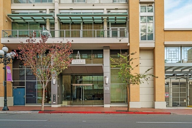 Building Photo - Stunning East Village 2 Bedroom at Alta! 2...