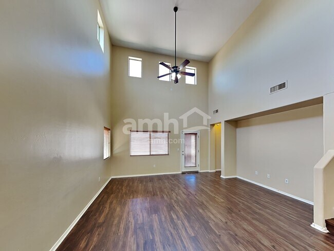 Building Photo - 12979 N Sabal Palm Way
