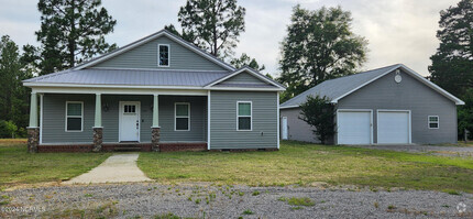 Building Photo - 200 Lena Cir