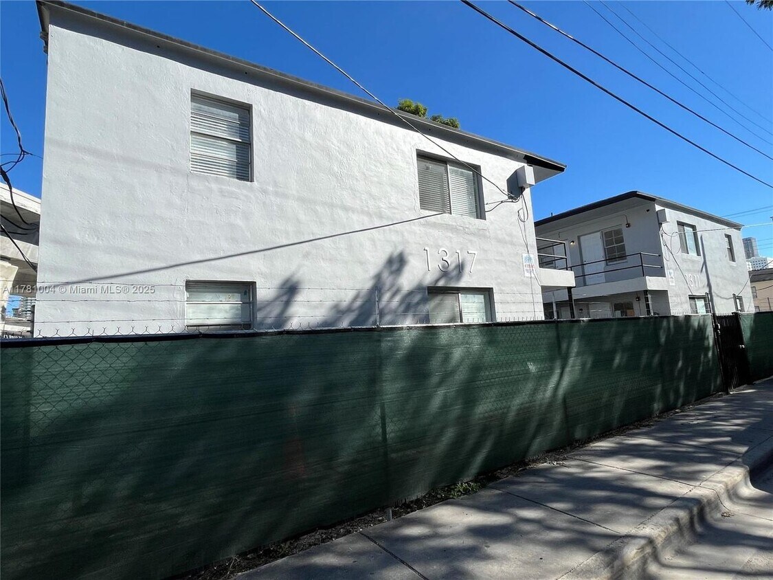Primary Photo - 1317 NW 2nd Ave