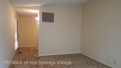 Building Photo - 2 Cambre Cir