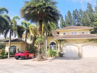 Building Photo - 6301 SW 58th Ct