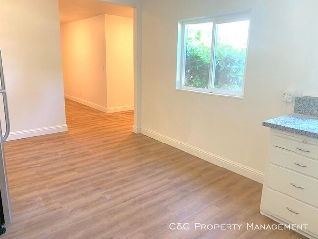 Building Photo - 2 bedroom in Roseville CA 95678