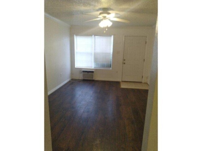 Foto del edificio - 1159 NW Ozmun Ave