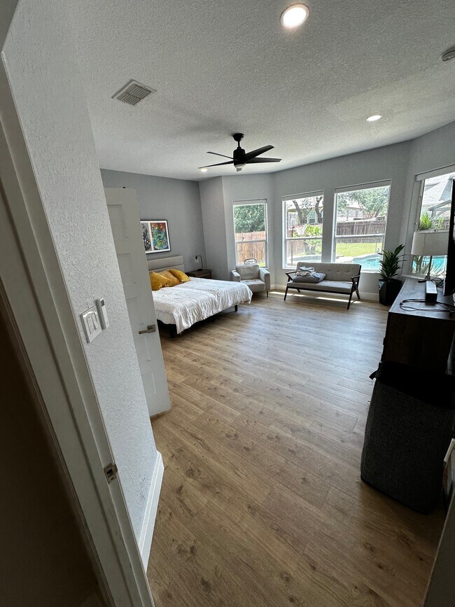 Building Photo - 25506 Sioux Springs