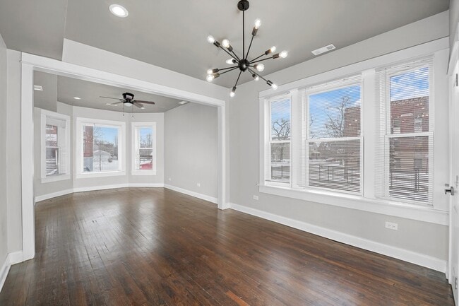 Building Photo - 1652 S Ridgeway Ave